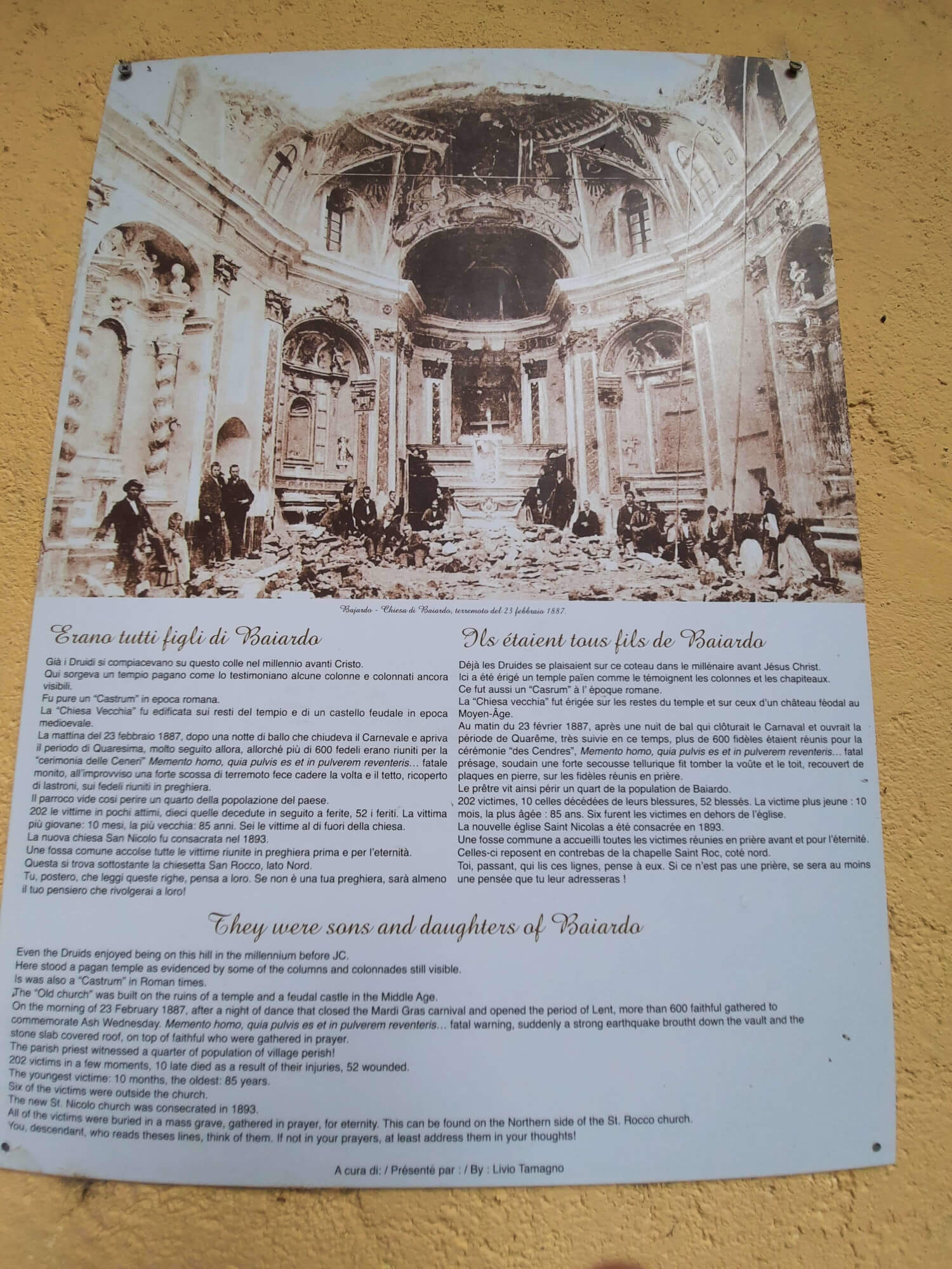 Cartello che ricorda il terremoto a Bajardo