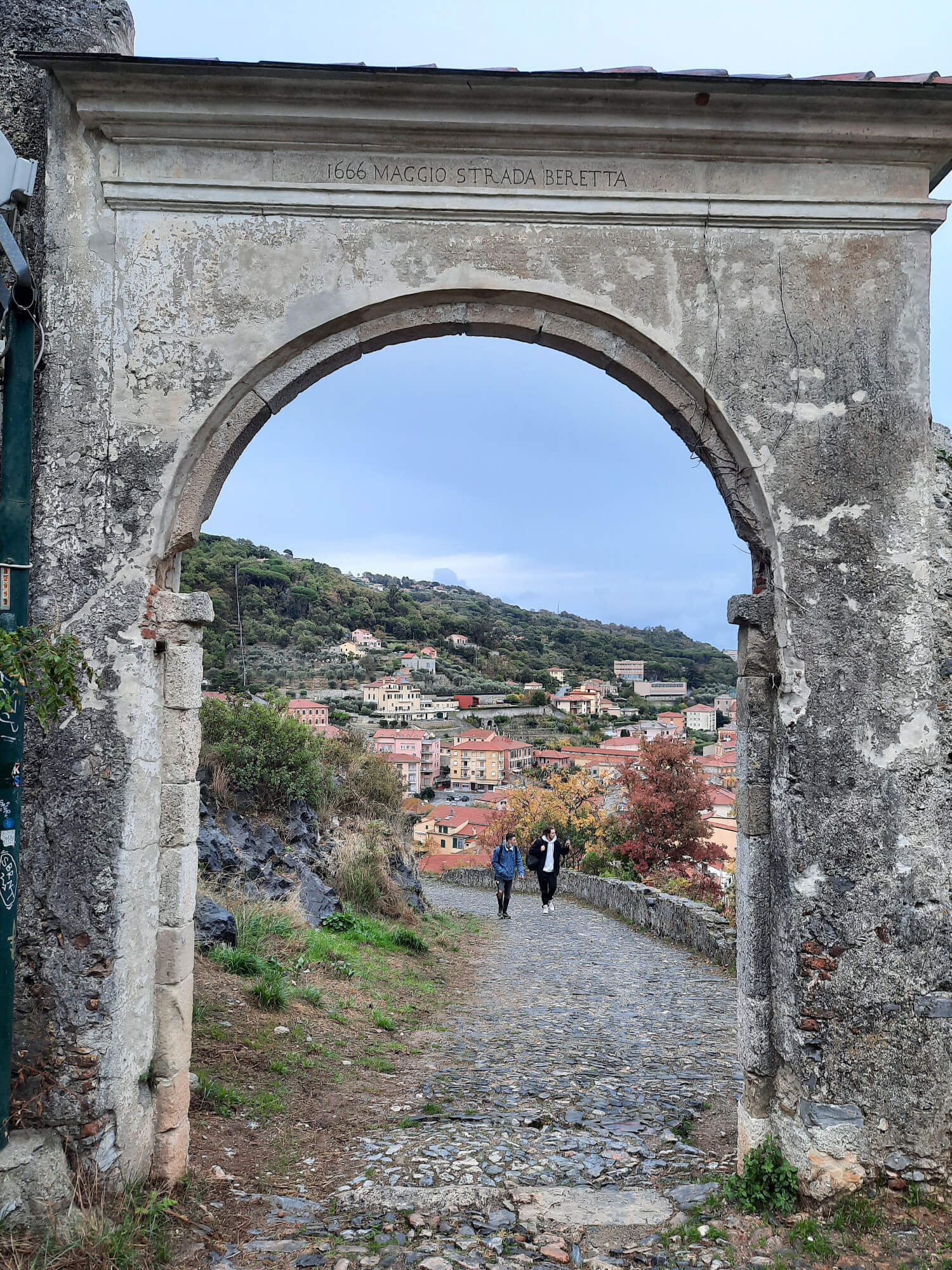Ingresso alla strada Beretta L’ingresso alla strada Beretta