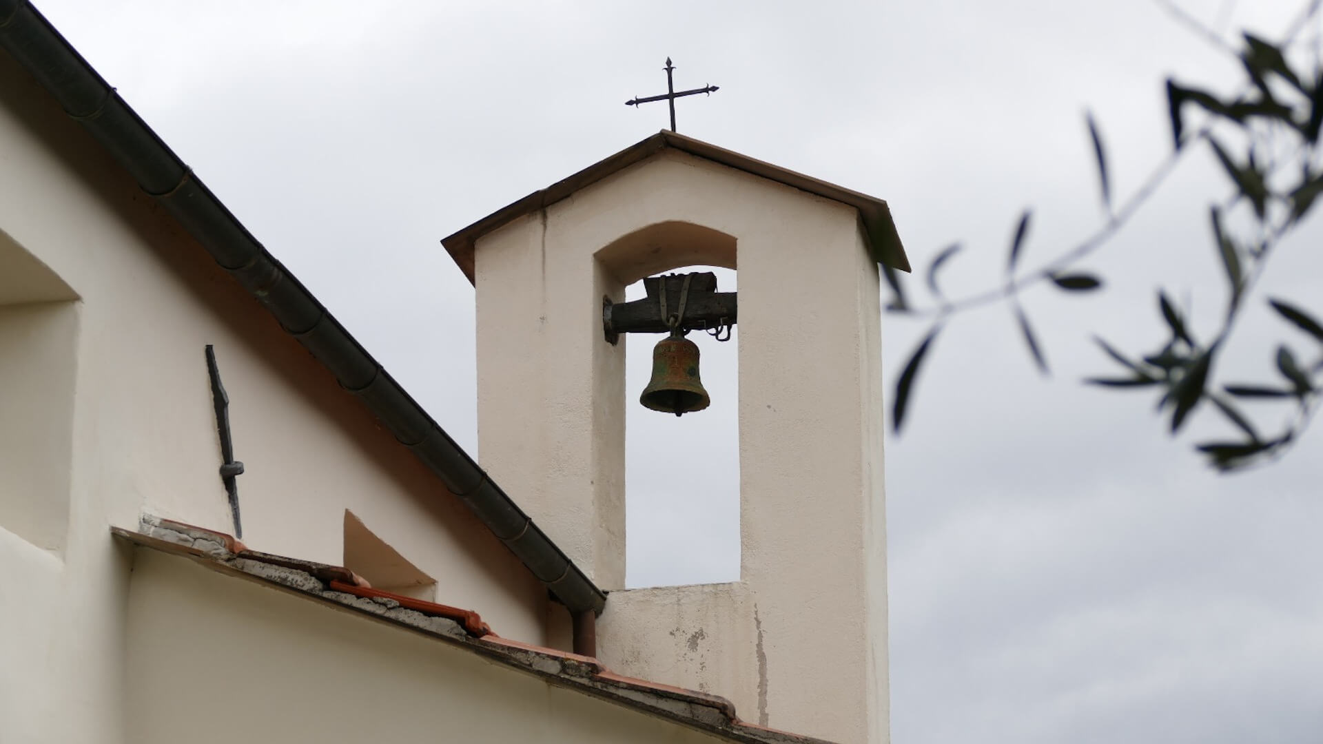 Excursion to the church of San Matteo in Pairola