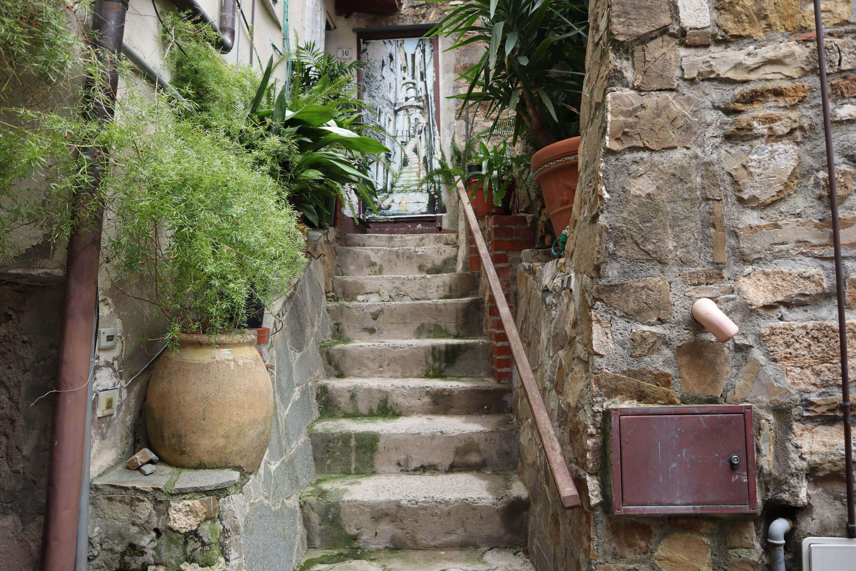 Via storica di Lingueglietta Una via di Lingueglietta