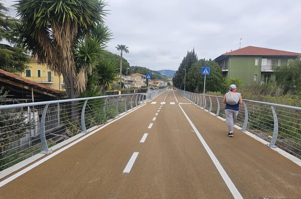 Der Zugang zum Radweg in Diano Marina vom Agriturismo Le Girandole