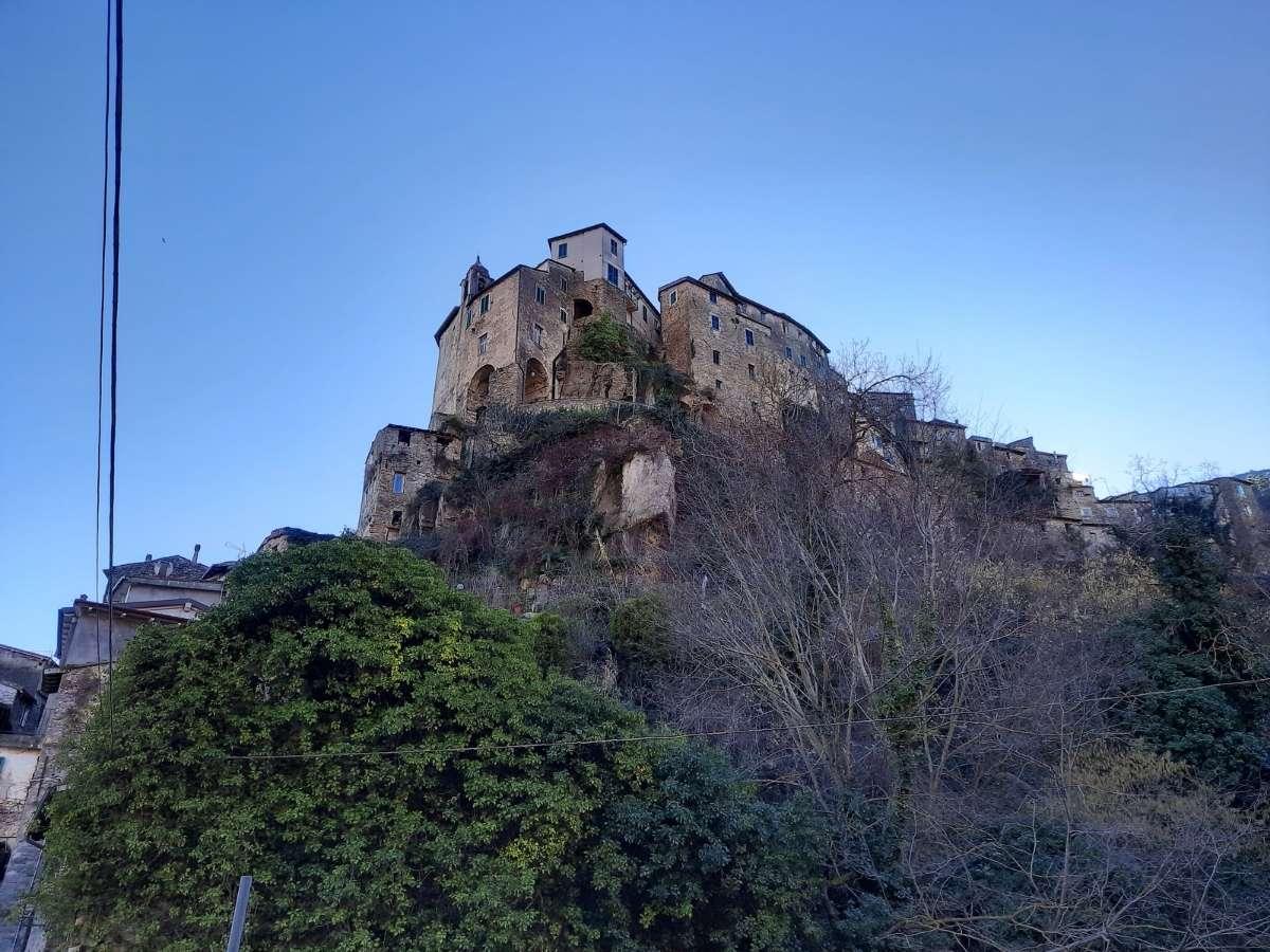 Vista della via della visitazione di Ceriana