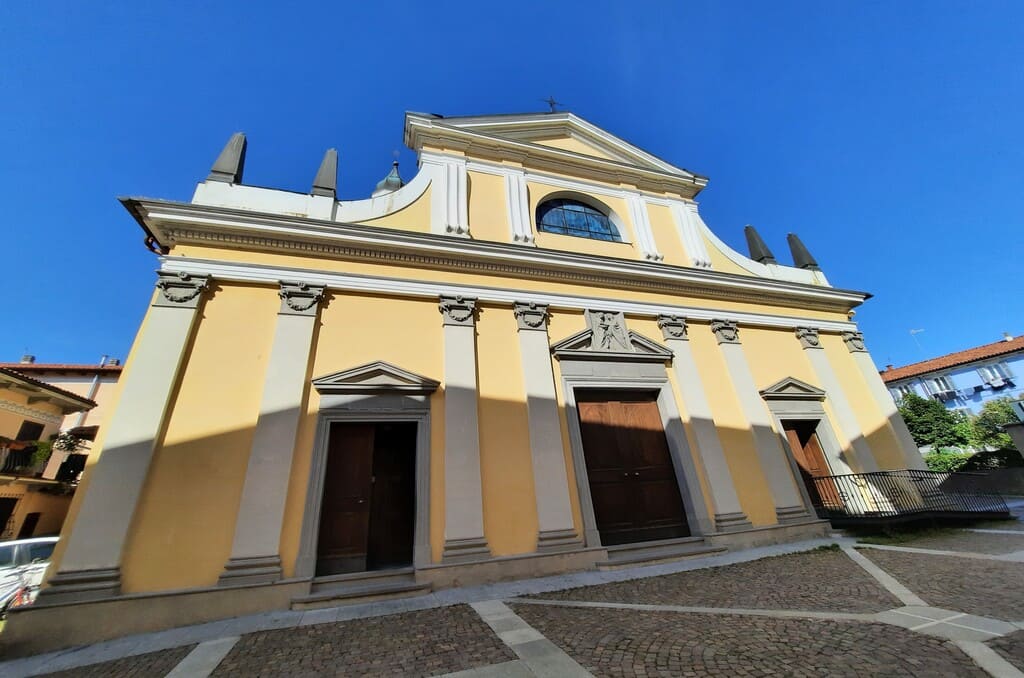 Chiesa della Visitazione di Maria e di Sant'Antonio Abate La facciata della Chiesa della Visitazione di Maria e di Sant'Antonio Abate di Millesimo