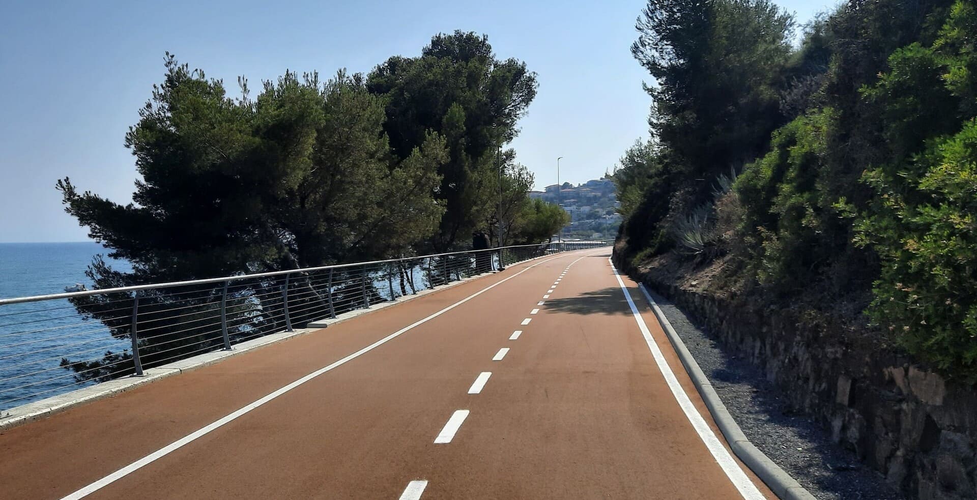 Imperia's bicycle path: a picturesque sea view route