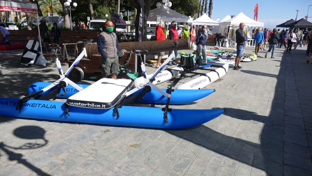 Alcuni stand al Windfestival